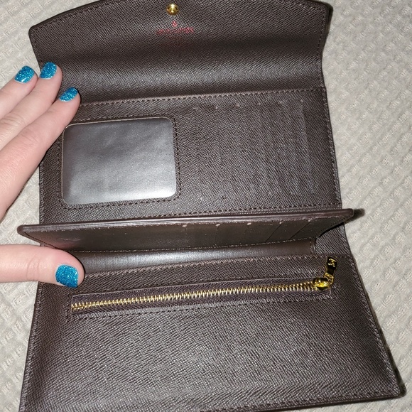 Wallet - Picture 2 of 3